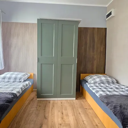 Tanie Puszkina 5 *